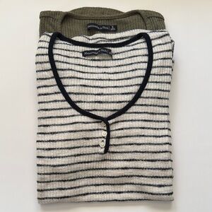 Bundle-Abercrombie & Fitch women top - Navy striped and green